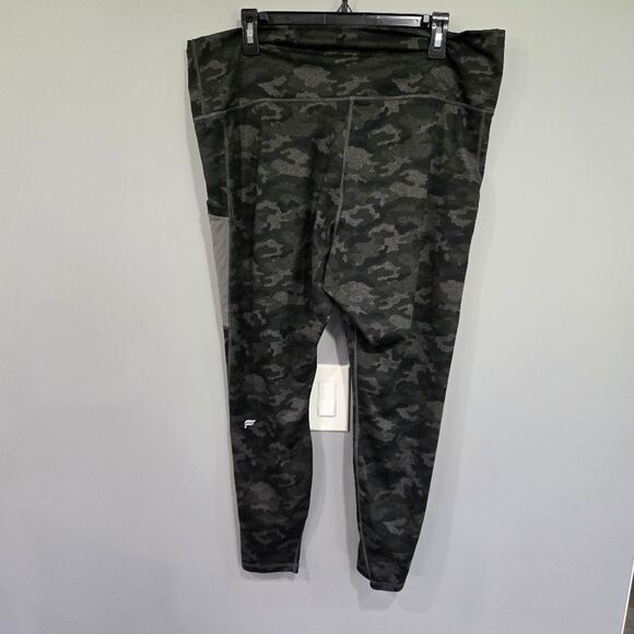 🐢 Fabletics Powerhold High Waisted Pocket Mesh Camo Leggings SIZE XXL - Picture 9 of 15